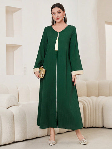 Green V-Neck Contrast Binding Dress