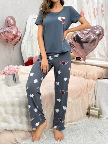 Colorful Heart Pattern Printed Short Sleeve Top And Pants Pajamas Set