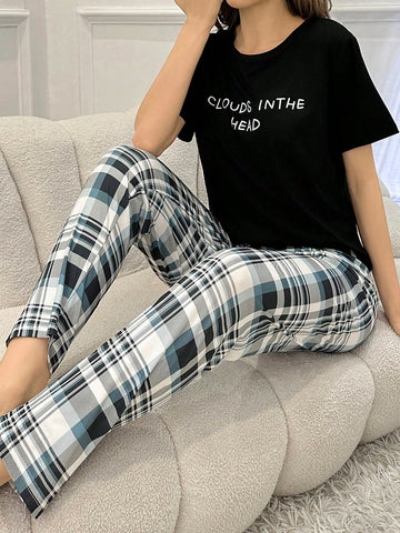 2pcs/Set Slogan Printed T-Shirt And Plaid Sleeping Shorts