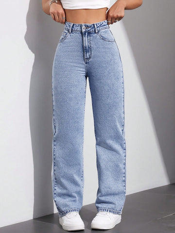 Women's Straight-Leg Jeans With Pockets