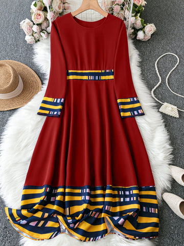 Plus Size Round Neck Contrasting Patchwork Fashionable Casual Dress For Spring/Summer