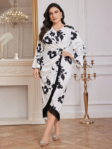 Plus Size Women's Spring/Summer Floral Print Bodycon Wrap Dress With Bell Sleeves And V-Neckline