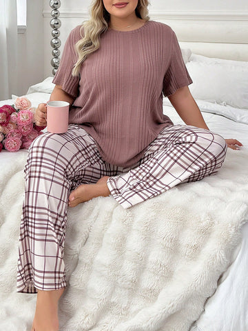 Women\ Plus Sleepwear Set With Brushed Short Sleeve Plaid Print Top And Long Pants