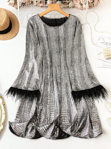Plus Size Fashion Crocodile Pattern Contrast Fuzzy Cuff Dress