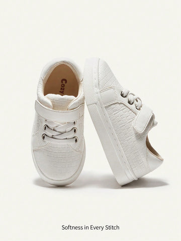 Fashionable White Basic Printing Soft-Sole Sneakers For Cute Babies