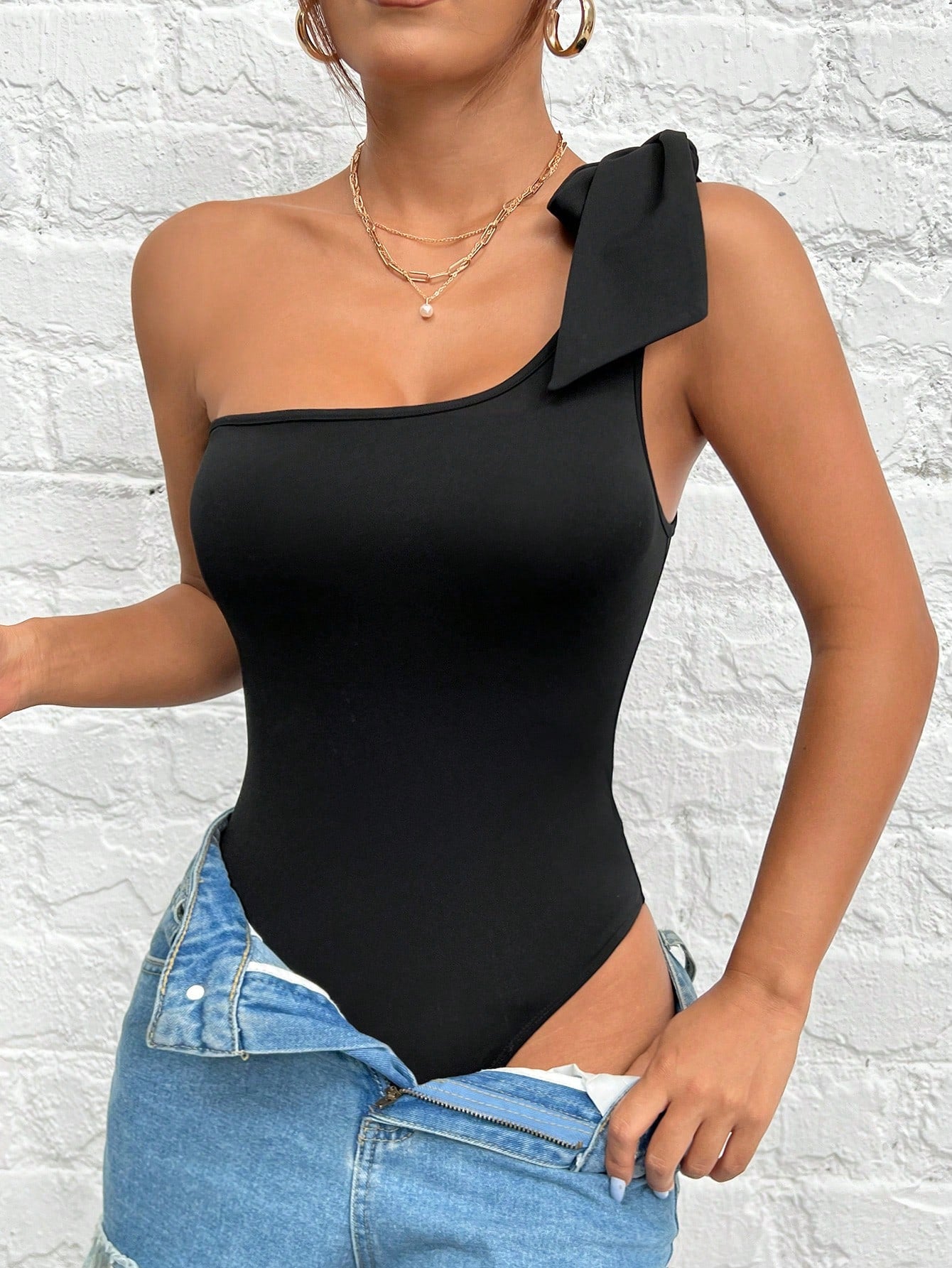One Shoulder Tight Black Bodysuit With Knot Detail For Summer