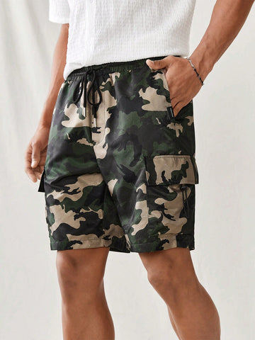 Men Summer Drawstring Waist Camouflage Woven Shorts With Utility Pockets
