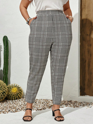 Plus Size Checked Printed Pants With Pockets