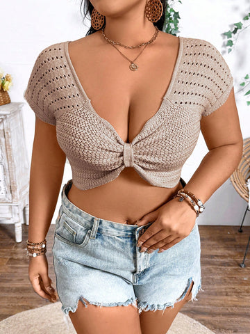Plus Size Short Knitted Top With Monochromatic Color And Pleated Design For Casual And Vacation Wear