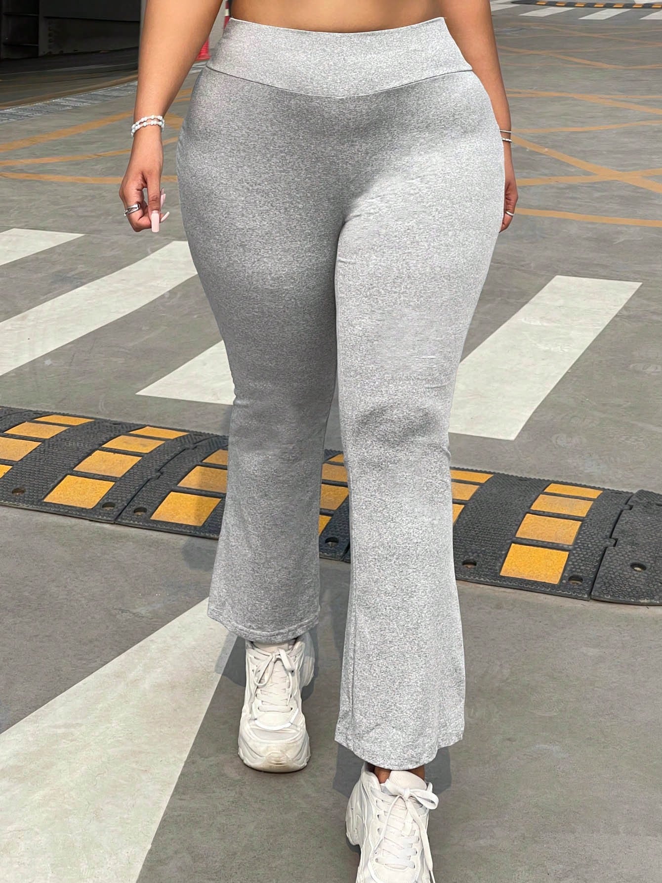Plus Size Solid Color Flared Pants, Suitable For Spring And Summer