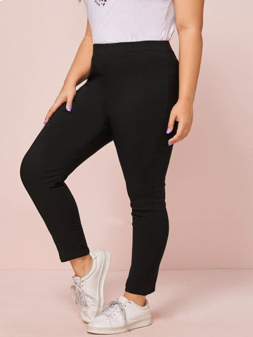 Plus Size Solid Skinny Jeans