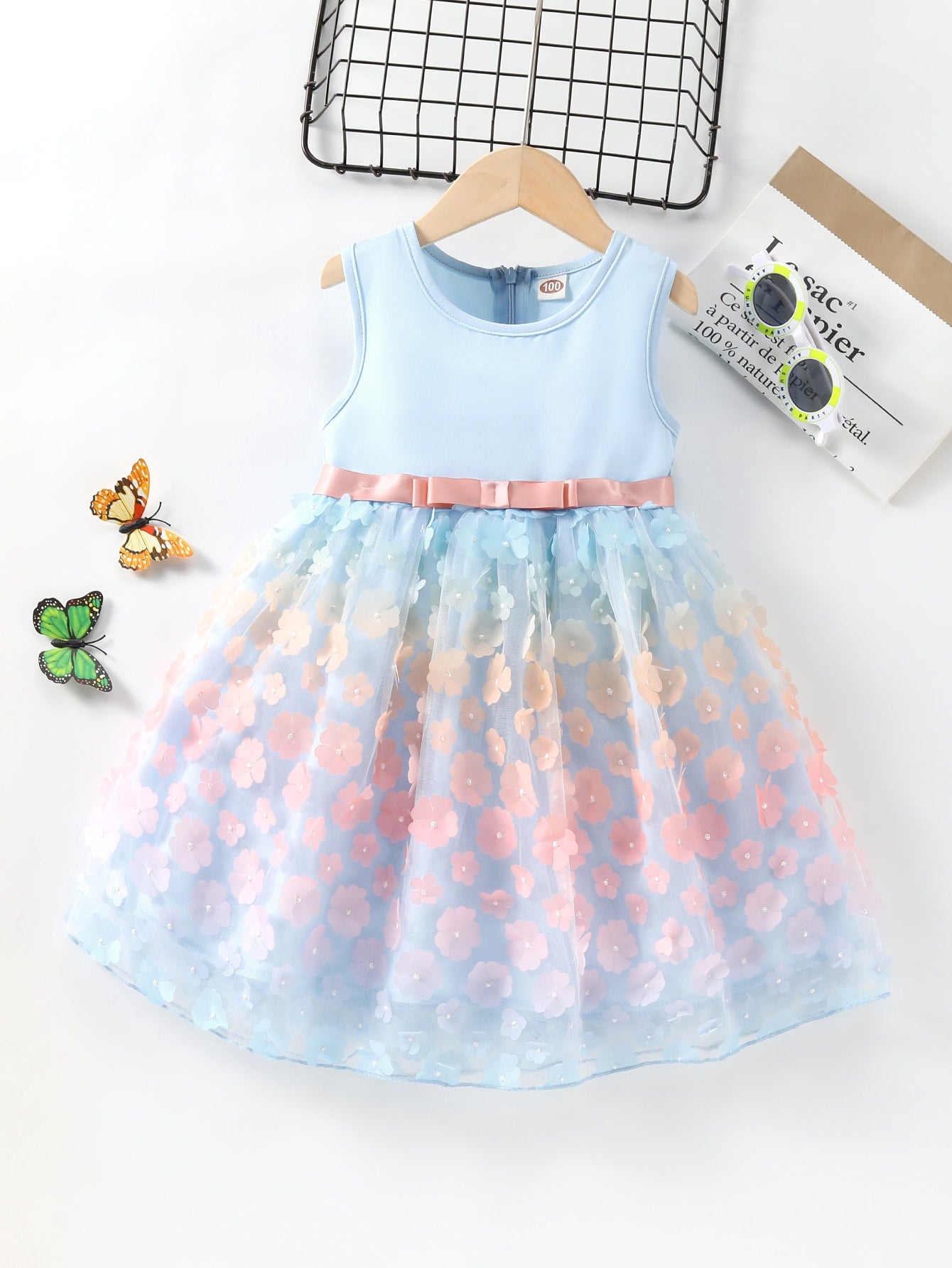 Young Girl Floral Appliques Bow Front Dress