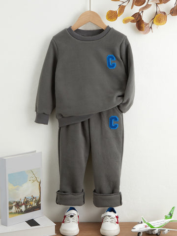 Young Boy Letter Graphic Sweatshirt & Sweatpants