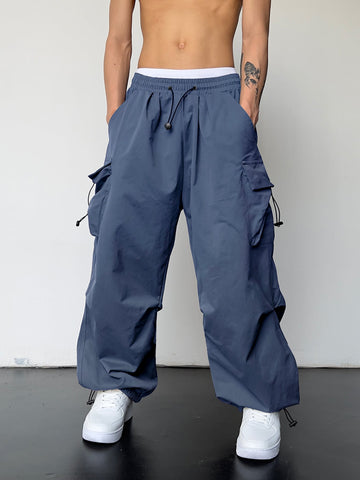 Men Solid Flap Pocket Drawstring Waist Oversized Cargo Pants