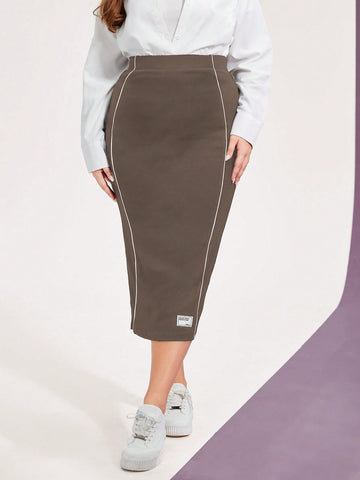 Plus Letter Patched Detail Contrast Piping Pencil Skirt