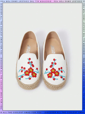 Girls' Comfortable Breathable Embroidered Chinese Style Flat Anti-slip Shoes With Hemp Rope For Casual Wear, 2023