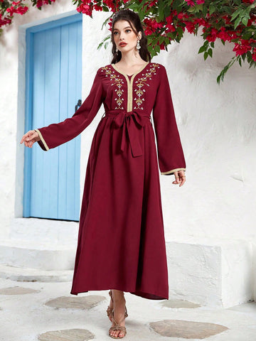 Women's Floral Embroidered Arabic Style Dress