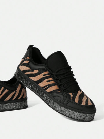 Black Zebra Striped Fashionable Casual Sneakers For Women, Streetwear, Walking Shoes