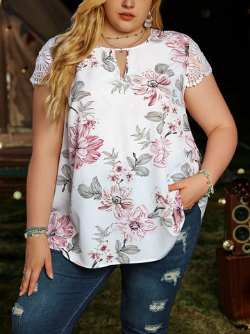 Floral Print Plus Size Women'S Shirt With Keyhole Neckline