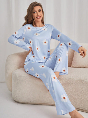 Ladies' Floral Pattern Long Sleeve Top And Pants Pajama Set