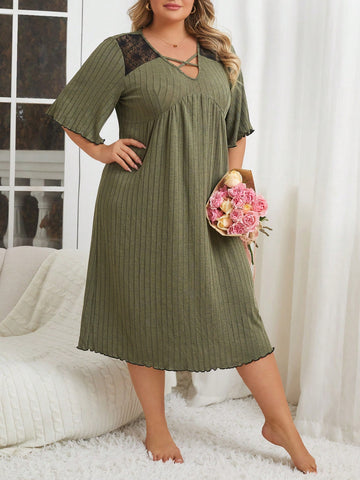 Plus Size Women's Patchwork Lace Short Sleeve Sleep Dress