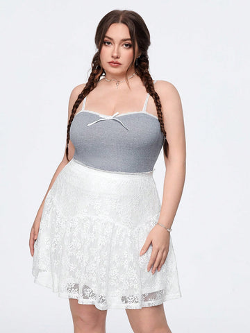 Plus Size Women's White Lace Decorated Bowknot Gray Vest And White Lace Hem Skirt Set