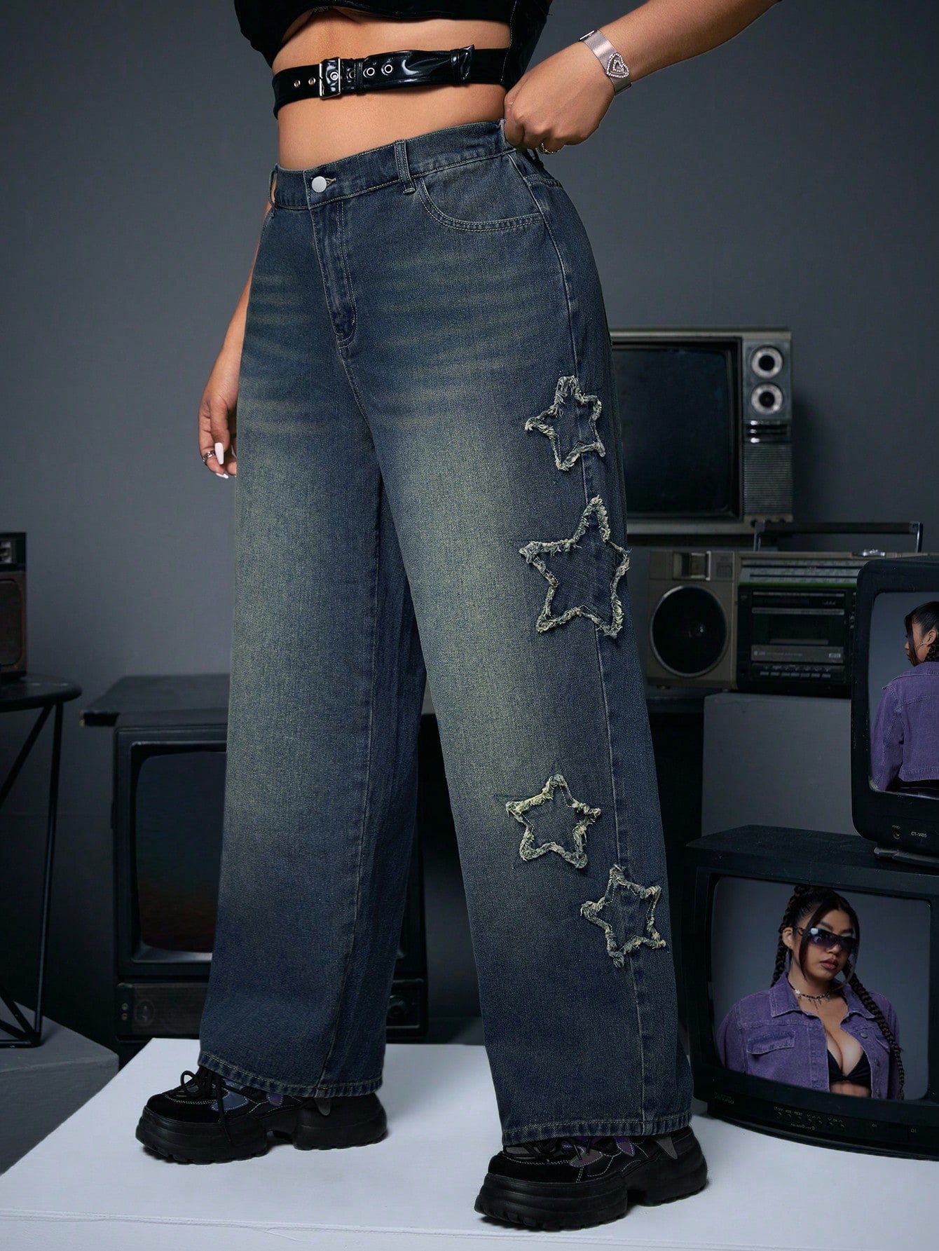 Plus Size Jeans With Star And Frayed Edge, Wide Leg