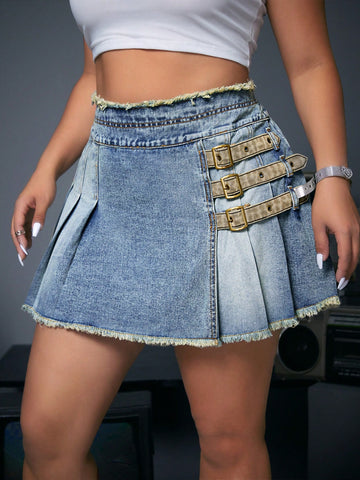 Plus Size Women's Pleated Denim Mini Skirt With Metallic Buckle Detail