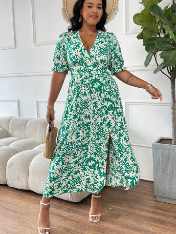 Plus Size Women's Short Sleeve Dress With Plant Print And Split Hem