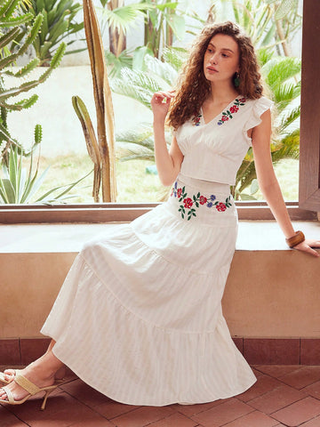 EMBROIDERY FLORAL PATTERN TIERED HEM SKIRT