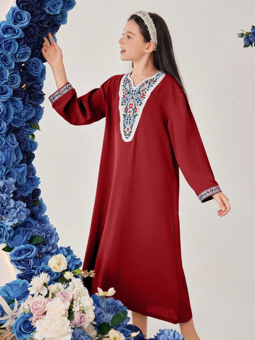 Tween Girl's Elegant Embroidered Dress With Defined Style