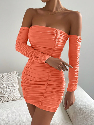 Ladies' Solid Color One-Shoulder Long Sleeve Pleated Bodycon Dress