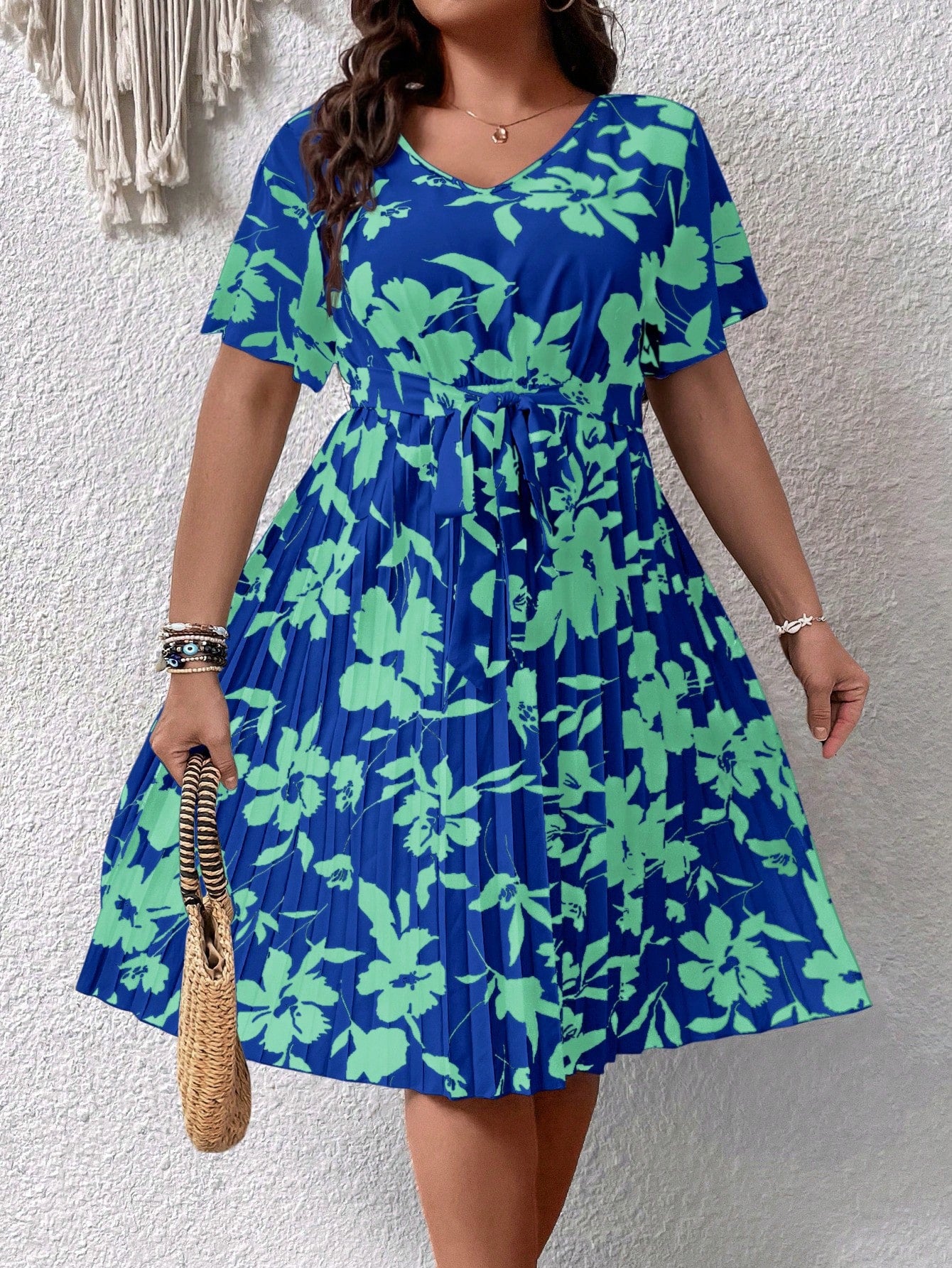Plus Size Floral Printed Dress With Pleated Hem
