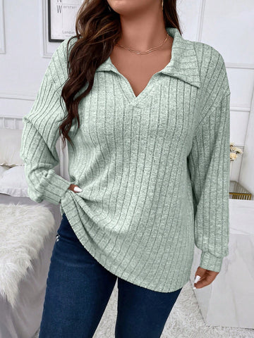 Plus Size Women's Pullover Sweatshirt With Collar Detail