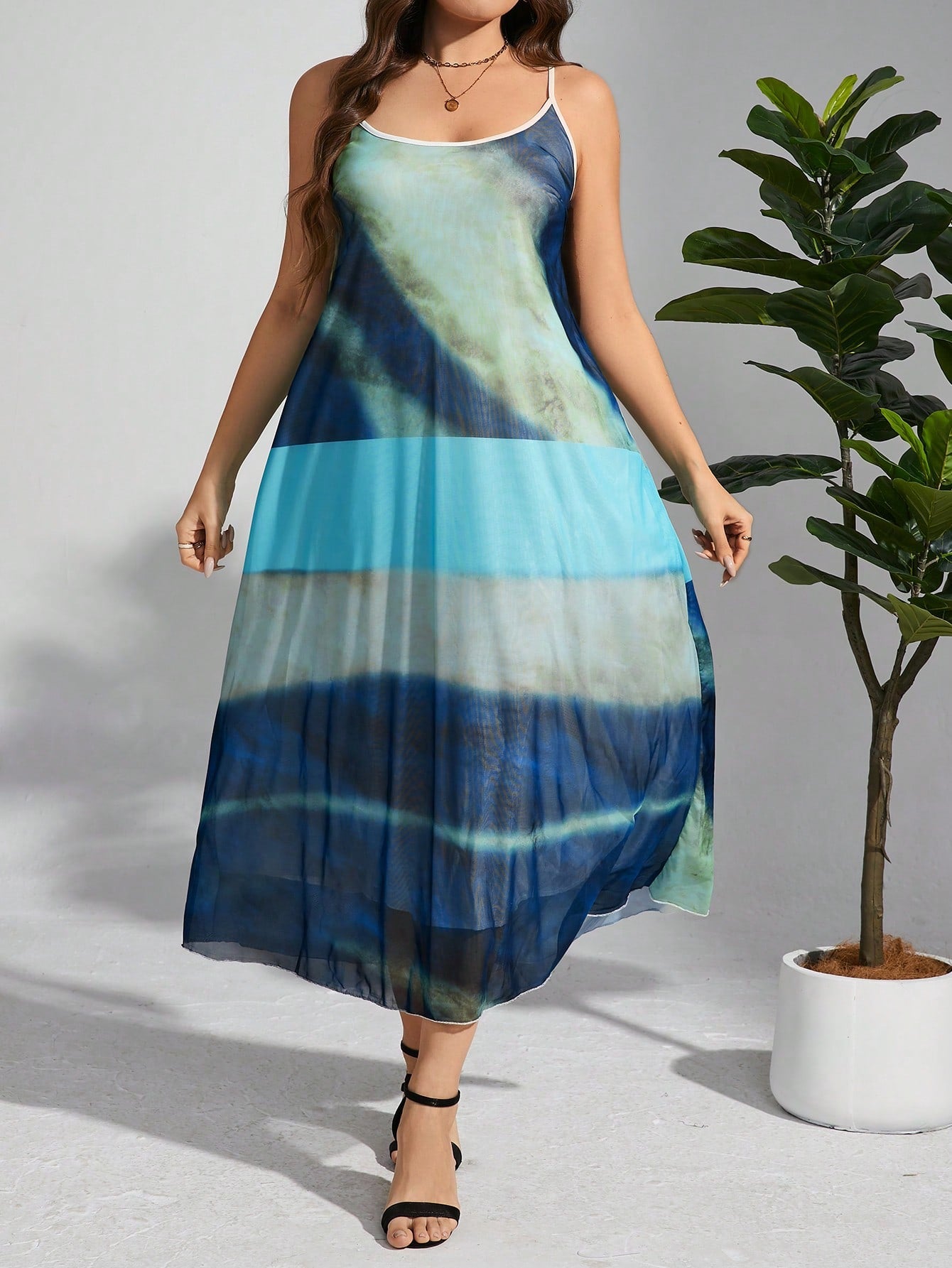 Plus Size Printed Color Block Spaghetti Strap Dress, Random Pattern, Suitable For Summer