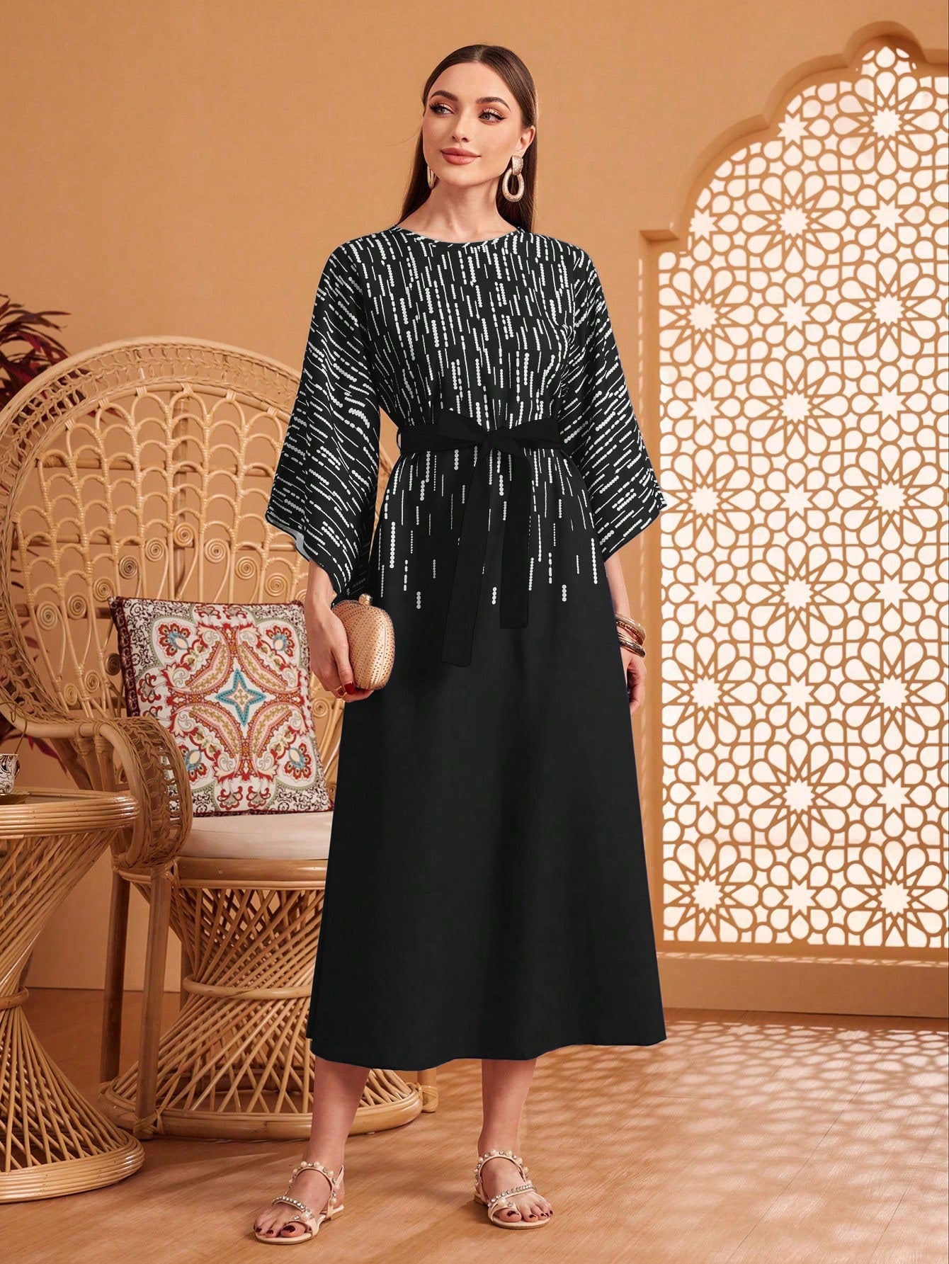 Ladies' Round Neck Printed Knee-Length Dress With Three-Quarter Sleeves, Suitable For Spring And Summer