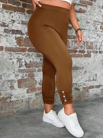 Plus Size Women Casual Fitted Pants With Foot Wrinkle Detail And Button Embellishment
