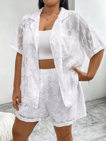 Two-Piece Set Of Plus Size Raised Pattern Short-Sleeved Shirt And Shorts, Suitable For Summer