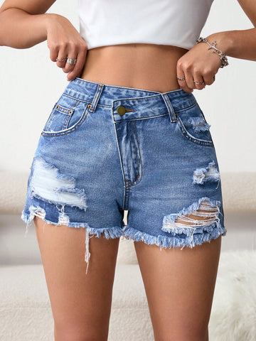 Women Fashionable Frayed Distressed Edge Casual Denim Shorts For Spring And Summer