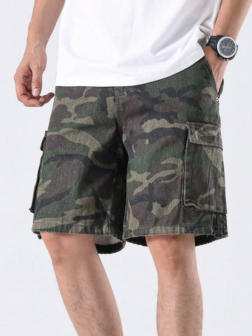 Men Fashionable Camouflage Pattern Wide Pockets Loose Denim Shorts