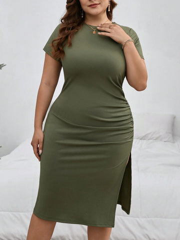 Plus Size Elegant Pleated Tight-Fitting Mid-Length High-Slit Dress