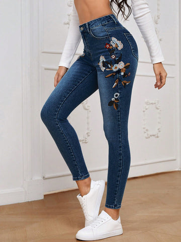 Ladies Floral Embroidery Daily Matching Versatile Jeans