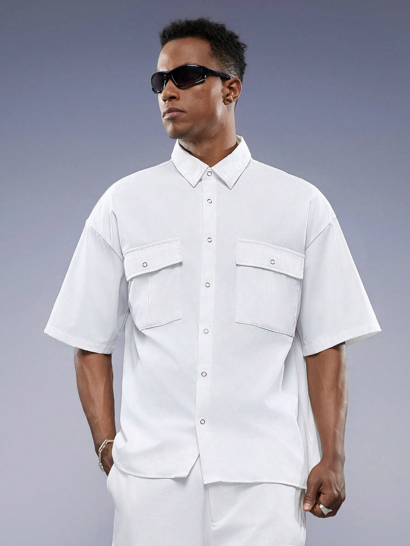Men's Solid Color Woven Drop-Shoulder Short Sleeve Shirt