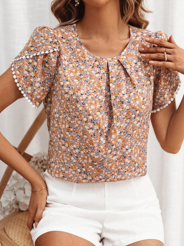 Women's Clashing Petal Sleeve Printed Top, Summer Women's Tops, Cottagecore Floral Printed Cute Top With Lace Butterfly Sleeves, Wedding Season Must Have.