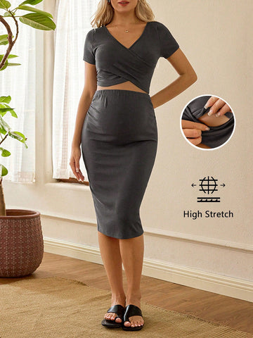 Maternity Outfit For Vacation And Outing - Deep V-Neck Short Sleeve Breastfeeding Tee With Adjustable Waist And Tight-Fitting Pencil Skirt Two-Piece Set