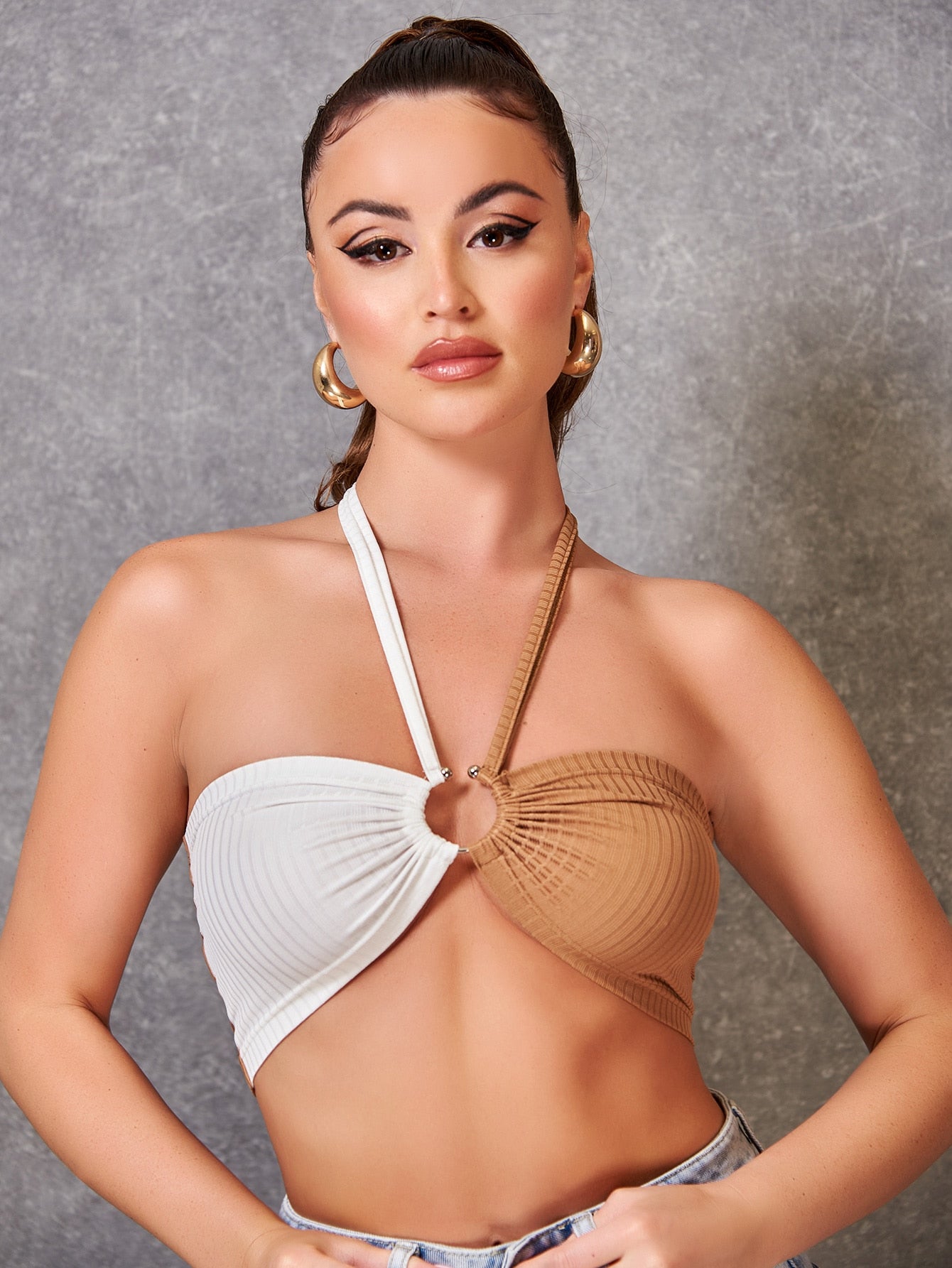 Two Tone Ring Ruched Crop Halter Top
