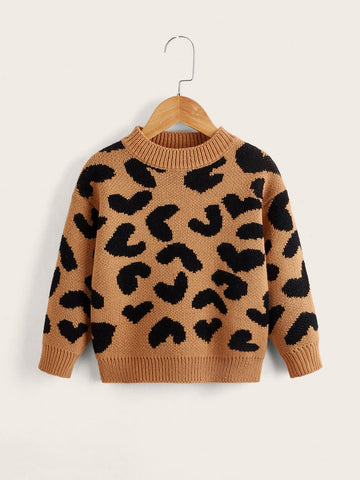 Young Girl Heart Pattern Drop Shoulder Sweater