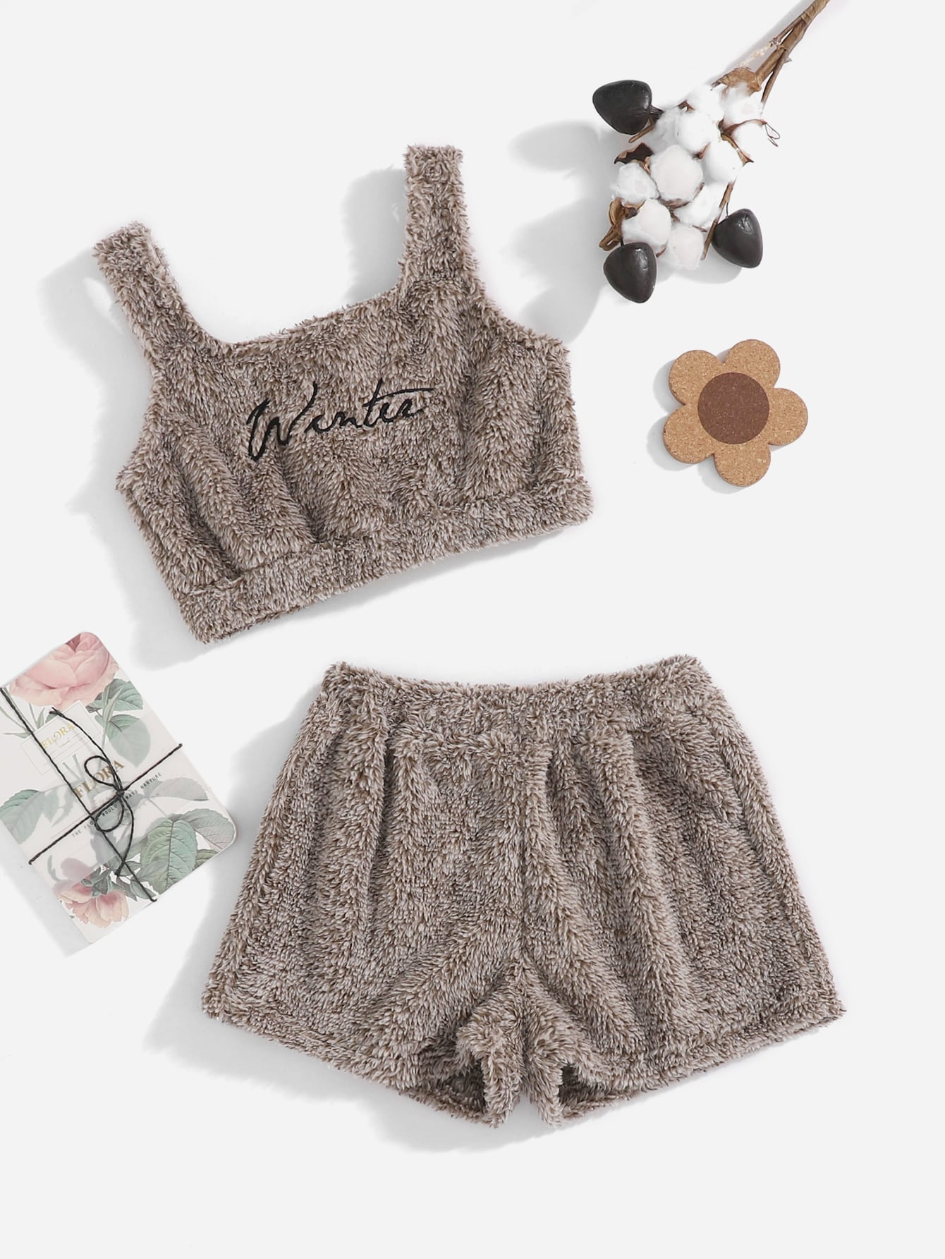 Girls Letter Embroidery Teddy Tank Top & Shorts