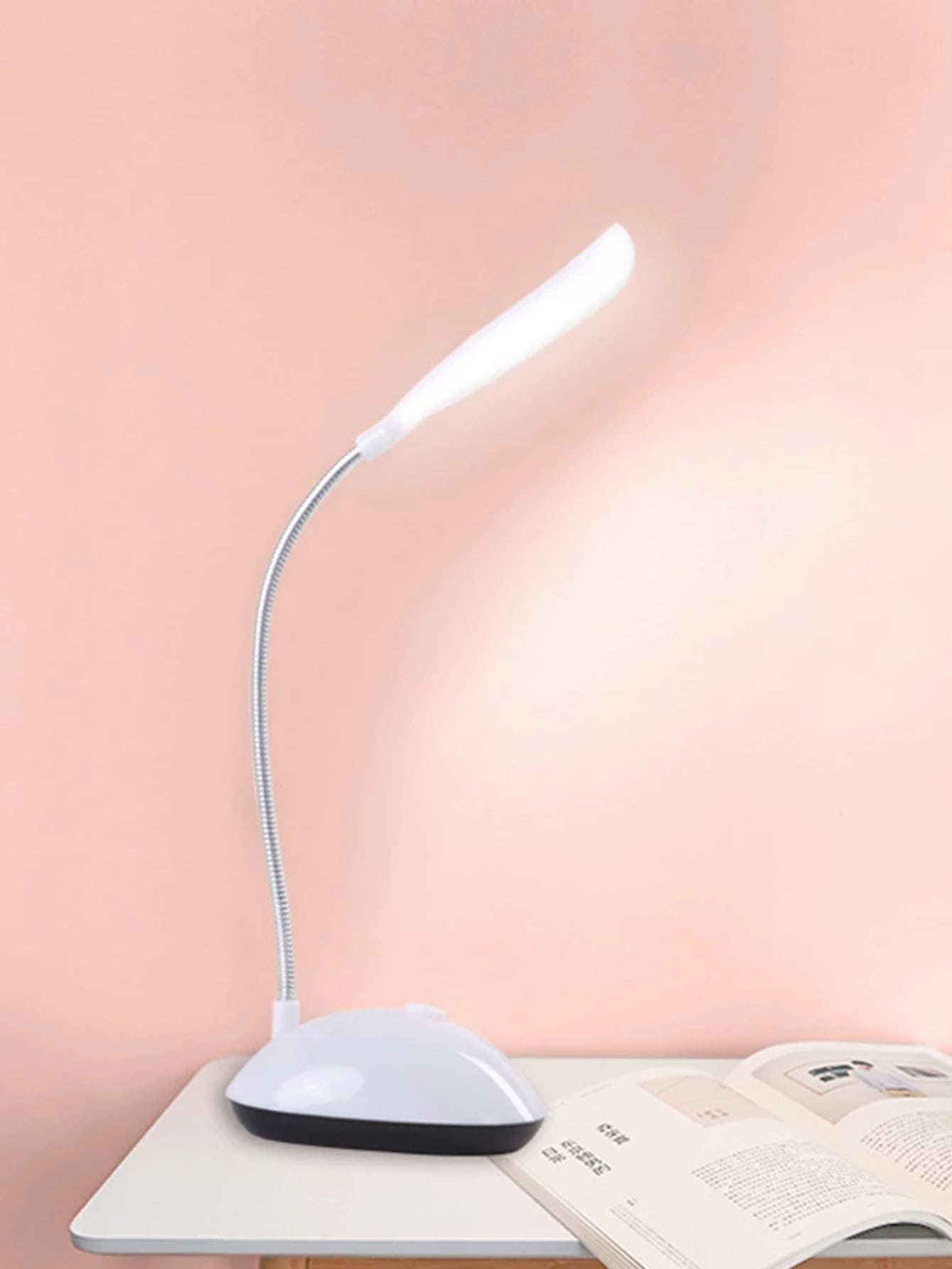 1pc Portable Mini Desk Lamp With White Light For Reading (battery Powered, Batteries Not Included)