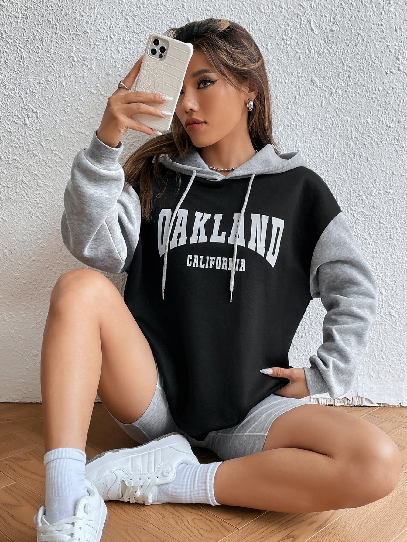Letter Graphic Colorblock Drop Shoulder Drawstring Thermal Hoodie